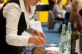 Berufsverband Restauration: Doppelsieg an den Deutschen Junioren Service-Meisterschaften - zwei Bernerinnen liegen vorne