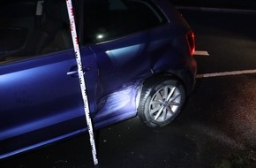 Kreispolizeibehörde Höxter: POL-HX: Unbekannter Autofahrer prallt gegen Polo und fährt davon