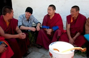 ZDF: Nomaden, Adlerjäger und Schamanen/ Markus Lanz für ZDF-Dokumentation in der Mongolei unterwegs (BILD)