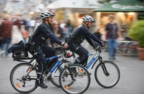 Polizei Rhein-Erft-Kreis: POL-REK: Verkehrsunfall mit verletzter Radfahrerin - Frechen