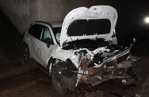 Autobahnpolizeiinspektion: API-TH: Person durch Unfall lebensbedrohlich verletzt