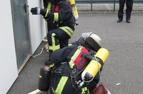 Feuerwehr Lennestadt: FW-OE: Leistungsnachweis der Feuerwehren des Kreises Olpe in Lennestadt - Elspe