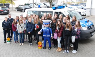 Polizeipräsidium Trier: POL-PPTR: Girls' Day 2017 bei der Polizeidirektion Trier