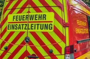 Feuerwehr Dresden: FW Dresden: Feuerwehr rettet Person nach schwerem Verkehrsunfall