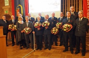 Freiwillige Feuerwehr Kalkar: Feuerwehr Kalkar: Ehrungen der Freiwilligen Feuerwehr Kalkar im Dezember 2018