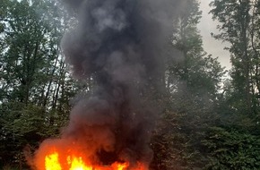 Feuerwehr Gladbeck: FW-GLA: PKW in Vollbrand auf der BAB 2