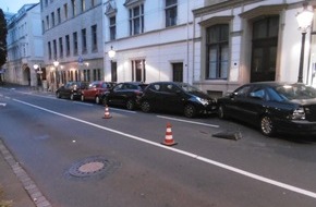 Polizei Bonn: POL-BN: Bonn-Zentrum: Fünf Autos beschädigt - Polizei bittet um Hinweise nach Verkehrsunfallflucht