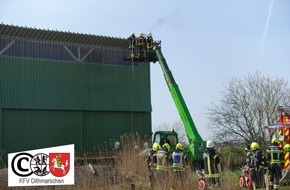 Kreisfeuerwehrverband Dithmarschen: FW-HEI: Feuer in Busenwurth - Flammen schlagen aus Photovoltaikanlage