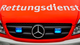 Feuerwehr Gelsenkirchen: FW-GE: Viel Arbeit für den Rettungsdient durch glatte Straßen und Bürgersteige