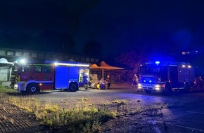 Feuerwehr Leichlingen: FW Leichlingen: Brand in ehemaliger Förderschule