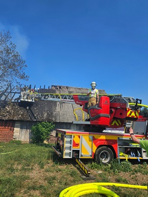KFV Sigmaringen: B5 Brand &Ouml;konomiegeb&auml;ude in Rulfingen
