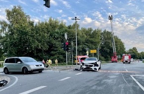 Freiwillige Feuerwehr Osterholz-Scharmbeck: FW Osterholz-Scharm.: Schwerer Verkehrsunfall