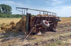 Polizeiinspektion Neubrandenburg: POL-NB: Landwirtschaftliche Fahrzeugkombination entspricht nicht den Verkehrsvorschriften