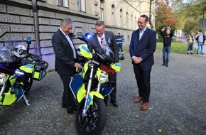 Polizeidirektion Osnabrück: POL-OS: Bundesweit erste Elektromotorräder für den städtischen Einsatz- und Streifendienst fahren in der Polizeidirektion Osnabrück
