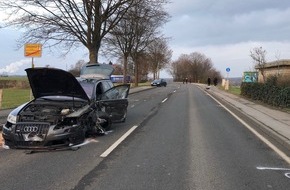 Polizei Aachen: POL-AC: Schwerer Verkehrsunfall in Stolberg - Auto prallt mit LKW zusammen