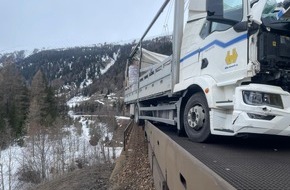 Matterhorn Gotthard Bahn / Gornergrat Bahn / BVZ Gruppe: Auf Autozug verrutschter Lastwagen touchiert abgestellten Zug - Update #1: Betrieb auf der Strecke Oberwald-Realp (Furkatunnel) bleibt bis auf weiteres gesperrt