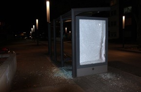 Polizei Gelsenkirchen: POL-GE: Strafanzeigen wegen beschädigten Bushaltestellen