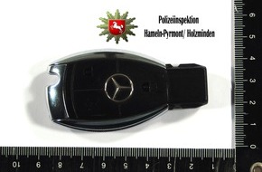 Polizeiinspektion Hameln-Pyrmont/Holzminden: POL-HM: Nach Diebstahl eines Rucksackes aus Lieferwagen: Polizei ermittelt Tatverdächtigen / Eigentümer eines entwendeten Mercedes-Pkw-Schlüsse gesucht
