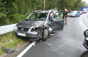 Polizeiinspektion Stralsund: POL-HST: Schwerer Verkehrsunfall auf der L21 bei Prerow