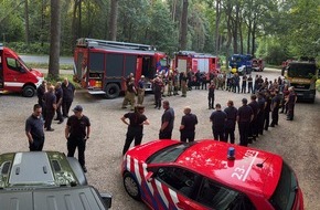 Freiwillige Feuerwehr Kranenburg: FW Kranenburg: Grenzen &uuml;berwinden, bevor der Ernstfall eintritt Feuerwehren aus Deutschland und den Niederlanden vertiefen Zusammenarbeit bei Vegetationsbrandbek&auml;mpfung