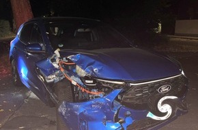 Polizei Rheinisch-Bergischer Kreis: POL-RBK: Bergisch Gladbach - Pkw entwendet und damit Verkehrsunfall verursacht
