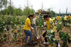Deutsche Post DHL Group: PM: Global Volunteer Day: 1,3 Millionen Freiwillige der DHL Group engagieren sich in 15 Jahren / PR: Global Volunteer Day: 1.3 million DHL Group employees have engaged in the past 15 years