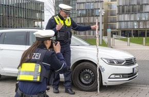 Polizei Mettmann: POL-ME: Verkehrsunfallfluchten aus dem Kreisgebiet - 260880