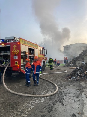 FW-EN: Jugendfeuerwehr Hattingen-Ost über 24 Stunden &quot;im Einsatz&quot;