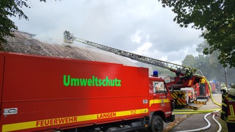 Polizeiinspektion Cuxhaven: POL-CUX: Brand eines Stallgebäudes in Elmlohe (Lichtbild in der Anlage)
