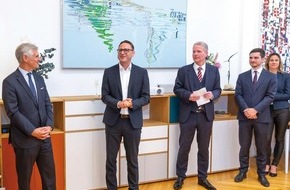 ReqPOOL Gruppe: Dr. Michael Linhart zu Gast - Österreichischer Botschafter auf der Eröffnungsfeier der neuen ReqPOOL-Repräsentanz in Berlin - "Digitalisieren im Sinne der Menschen"