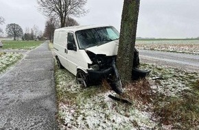 Polizeiinspektion Nienburg / Schaumburg: POL-NI: Warpe - Verkehrsunfall mit einer leicht verletzten Person