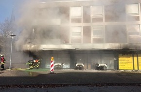 Feuerwehr Kaarst: FW-NE: Brand in einem Restarant *Erstmeldung