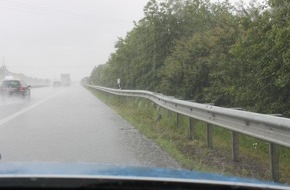 Polizeidirektion Kaiserslautern: POL-PDKL: A6/Landstuhl, Unfallzeugen gesucht