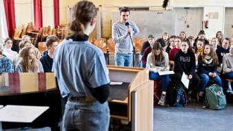 Die Deutsche Schulakademie: Start der Online-Kampagne #SchuleMachtDemokratie