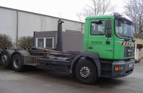 Polizeidirektion Hannover: POL-H: Zeugenaufruf! Zwei LKW mit Anhängern und Containern gestohlen