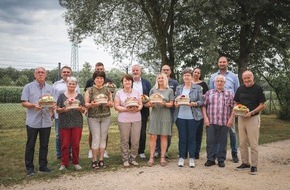 Gebr. Otto Baumwollfeinzwirnerei GmbH + Co. KG: "Schlechte Zeiten sind gut für gute Unternehmen" - Jahresrückblick, Ehrungen und Verabschiedungen beim Sommerfest von Gebr. Otto