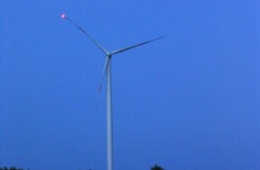 ENERTRAG AG: Pilotanlagen offiziell in Betrieb genommen / Die weltweit ersten Windkraftanlagen mit Rotorblatt-Hindernisfeuer EST 10 drehen in der Uckermark