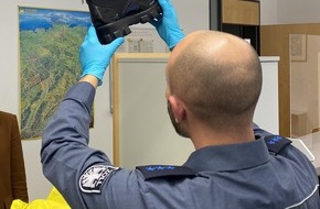 Hauptzollamt Karlsruhe: HZA-KA: Besonders zur Weihnachtszeit: Wie Ihr Paket durch den Zoll kommt! / Das Hauptzollamt Karlsruhe informiert!