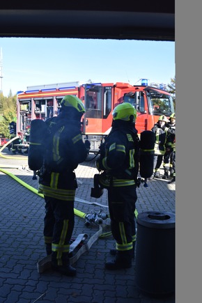 FW Wenden: Jahresabschlussübung der Feuerwehr Wenden