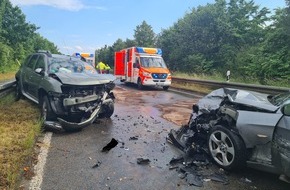 Feuerwehr Ratingen: FW Ratingen: 31.05.22, Verkehrsunfall