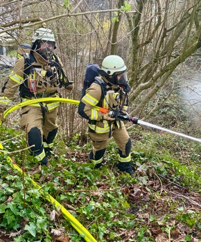 FW-EN: Unruhiges Wochenende f&uuml;r die Feuerwehr Herdecke - F&uuml;nf Eins&auml;tze im Stadtgebiet von Freitag bis Samstag