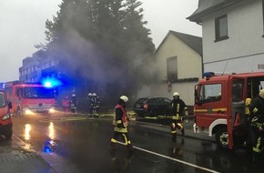 Feuerwehr Bergisch Gladbach: FW-GL: Wohnungsbrand in Bergisch Gladbach - Herkenrath mit einer schwerverletzten Person