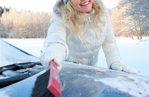 KUNGS: Schneeflöckchen, Weißröckchen: Mit den ausgezeichneten, formschönen Produkten von den Winterexperten KUNGS aus Finnland kommen Autofahrer jetzt sicher durch den Winter. (FOTO)