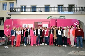 PINK CUBE Test Your Breast: Finale der PINK CUBE Roadshow: Kostenlose Brustkrebsvorsorge und neues Mammografie-Screening im Kanton Aargau
