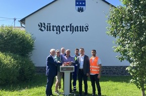 Westconnect GmbH: Pressemeldung: Kooperation für die digitale Zukunft – Inbetriebnahme des Glasfasernetz in Gornhausen