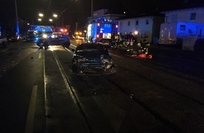 Feuerwehr Dortmund: FW-DO: Verkehrsunfall auf dem Brackeler Hellweg