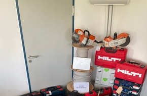 Polizeipräsidium Südhessen: POL-DA: Crumstadt: Durchsuchung einer Lagerhalle / Sicherstellung von Diebesgut, Betäubungsmitteln und Luftdruckwaffen