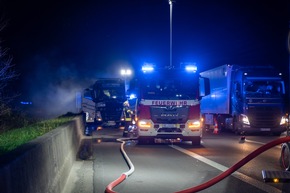 FW-NE: Zur richtigen Zeit am richtigen Ort: Feuerwehr Neuss löscht Lkw-Brand auf der A2 bei Hamm (Westfalen) | Spontane überörtliche Hilfe