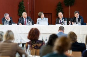 F&uuml;rstentum Liechtenstein: Kleinstaatenkonferenz zum Jubil&auml;um des Staatsgerichtshofes