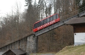 Jungfraubahn Holding AG: Harderbahn feiert 100-Jahr-Jubiläum mit neuen Wagen